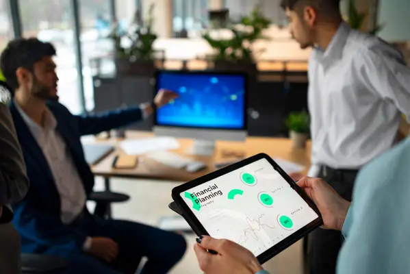 اتوماسیون فروش چیست؟ | تاثیر اتوماسیون اداری در فروش 2 نقش اتوماسیون اداری فروش در ارتباط با مشتریان